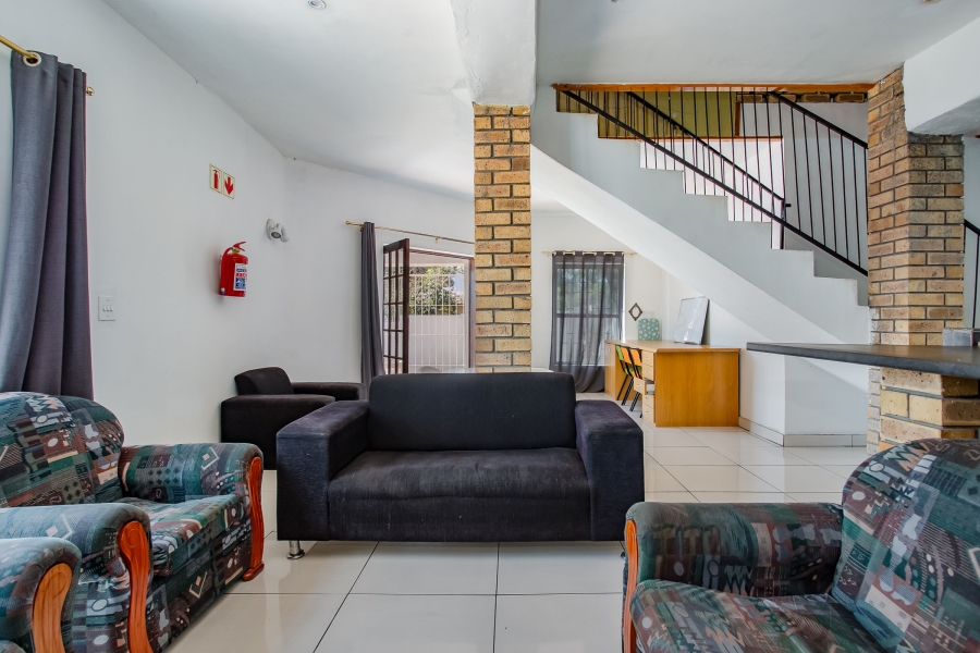 7 Bedroom Property for Sale in Wellington Central Western Cape